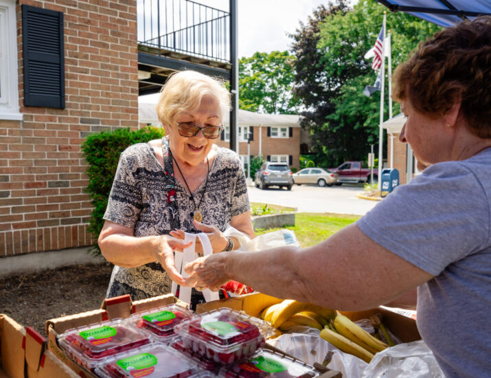 Can you offer a helping hand this holiday season?